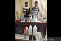 Polisi tangkap dua pemuda hendak buka "home industry" sabu-sabu