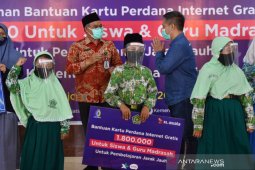 XL bagikan 1,8 juta kartu perdana gratis untuk siswa madrasah di Jatim