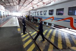 KAI Daop 7 Madiun telah jual 113.251 tiket angkutan Natal dan Tahun Baru