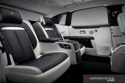 Rolls-Royce Ghost versi "Extended" miliki ruang duduk lebih lapang