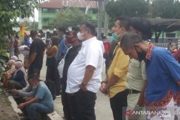 PKPU baru, Bupati Labura 'diusir' dari lokasi Rapat Pleno KPU