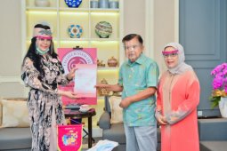 Jusuf Kalla ikuti program stem cell quantum bagi cucunya di CII