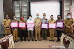 Pemkab Bangka Barat salurkan bantuan hibah Rp500 juta