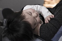 Empat fakta yang harus diketahui orangtua mengenai pneumonia anak