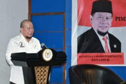 Temui Presiden, Ketua  DPD bahas dana bagi hasil sawit dan UU produk halal