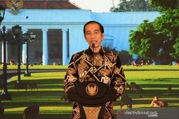 Presiden Jokowi bantah ada penghapusan upah minimum dalam UU Ciptaker