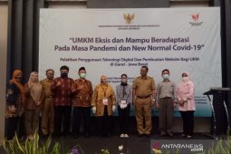 Kemenkop dorong UKM Garut manfaatkan peluang pasar daring