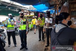 Polantas dikerahkan sosialisasikan prokes ke warga pasar