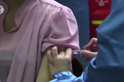 Vaksin COVID-19 bukan untuk imunisasi