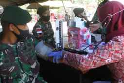 TNI donor darah gratis di perbatasan