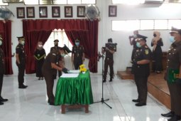 Kajari lantik pejabat baru di lingkungan Kejaksaan Negeri Langkat