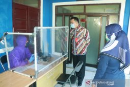 Pjs wali kota sidak kantor kelurahan dan Puskesmas