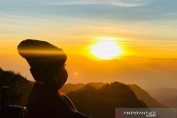 Pesona Bromo di tengah pandemi COVID-19