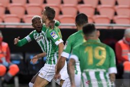 Real Betis kalahkan Valencia 2-0 di Mestalla