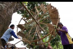 Pembuatan kincir air untuk pertanian