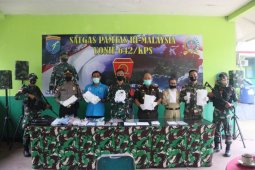 Satgas Pamtas gagalkan PMI ilegal bawa 5,3 kilogram sabu di Entikong
