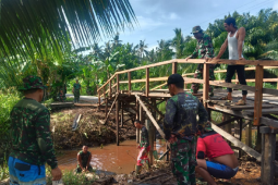 Bangunan jembatan di Pulau Hanaut, Satgas TMMD tetap utamakan kualitas
