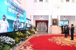 Presiden Jokowi sapa prajurit di perbatasan, tanyakan kelancaran gaji dan tunjangan