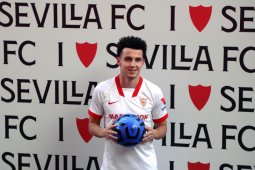 Liga Spanyol - Sevilla beli Karim Rekik dan Oussama Idrissi, nilai transfer Rp215 miliar