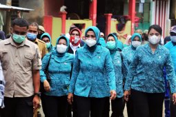 Ketua Tim PKK Maluku kunjungi lokasi banjir di Kota Ambon