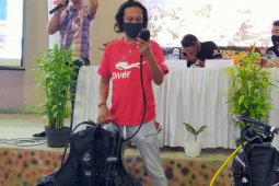 Kembangkan wisata bahari,  Mitra  latih pemandu wisata selam