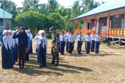 Satgas TMMD berikan latihan PBB untuk Siswa MTs