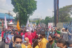 Buruh di Belitung tolak pengesahan Undang-Undang Cipta Kerja