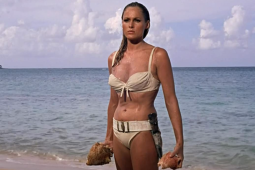 Dilelang, bikini Gadis James Bond pertama di "Dr. No"