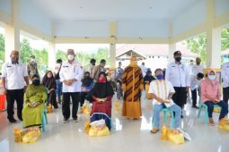 Pemprov Gorontalo distribusikan 36 ribu paket pangan di Bone Bolango