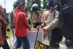 Tiga warga Sibau Hilir dituntut dua bulan penjara