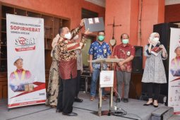 Semen Indonesia berangkatkan umrah pengemudi ekspedisi berprestasi