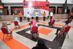 Melihat efektivitas penyaluran bansos tunai dan beras di Kota Surabaya