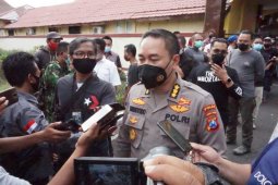 37 orang demonstran UU Cipta Kerja di Malang dan Surabaya reaktif COVID-19
