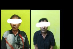 Asyik nyabu dua pria diringkus petugas gabungan