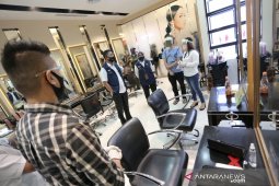 Alasan Pemkot Bandung belum izinkan salon kecantikan gelar praktik perawatan