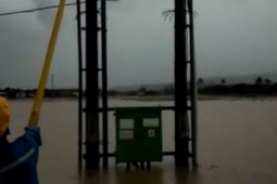298 gardu PLN terendam banjir Pameungpeuk Garut