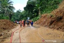 Satu orang meninggal akibat bencana longsor di Kabupaten Tasikmalaya