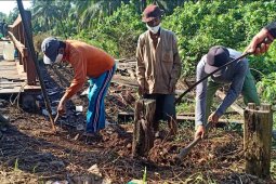 Tanpa beban, Warga dan TNI nikmati semua proses TMMD