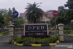 Sopir di lingkungan DPRD Cianjur terkonfirmasi positif COVID-19