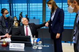 Menlu Belgia masuk ICU karena  COVID-19