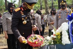 Kapolda Sumut Irup upacara pemakaman Kombes Pol Purn Tumpal Manik
