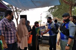 Altaduri bagikan paket sembako dan masker di Samboja