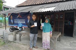Anggota DPRD Cilegon dedikasikan gajinya bantu modal pedagang kecil