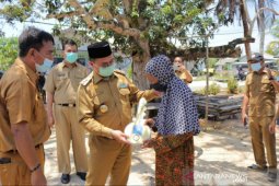 Gubernur Erzaldi serahkan kunci rumah layak huni di Bangka Barat