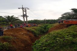 Polsek Salapian Langkat masih terus mencari tiga anak yang hilang