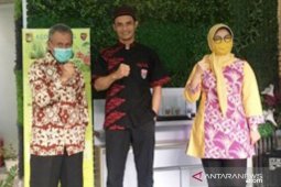 Unpak Bogor dan Batik Dayatri hasilkan motif "new normal"