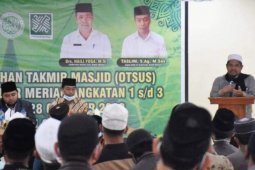 Bupati Sarkawi dorong Takmir punya terobosan memakmurkan masjid