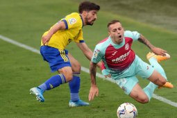 Villarreal ditahan seri Cadiz 0-0, menyia-nyiakan peluang ke puncak