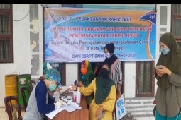 Pegawai kelurahan dan kepala lingkungan se-Tebing Tinggi rapid test