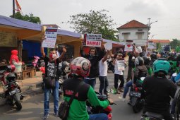 Komunitas Jogoboyo kawal aksi damai di kantor Gubernur Jatim
